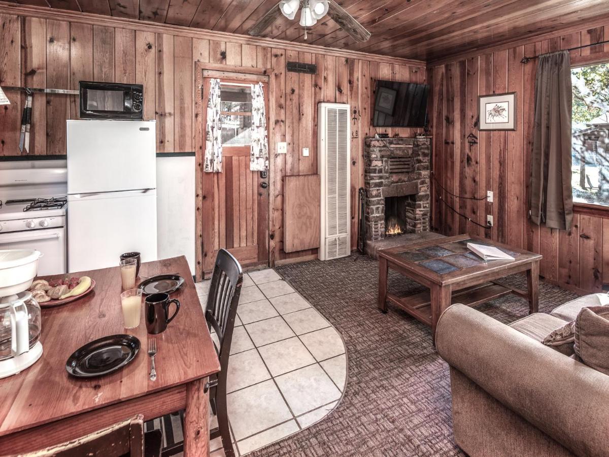 Destiny Cabin, 2 Bedrooms, Fireplace, Midtown, Sleeps 7 รุยโดโซ ภายนอก รูปภาพ