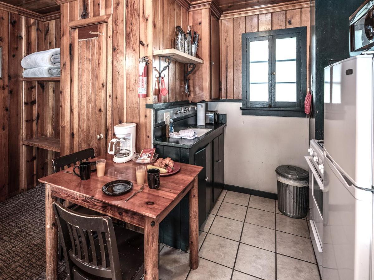 Destiny Cabin, 2 Bedrooms, Fireplace, Midtown, Sleeps 7 รุยโดโซ ภายนอก รูปภาพ