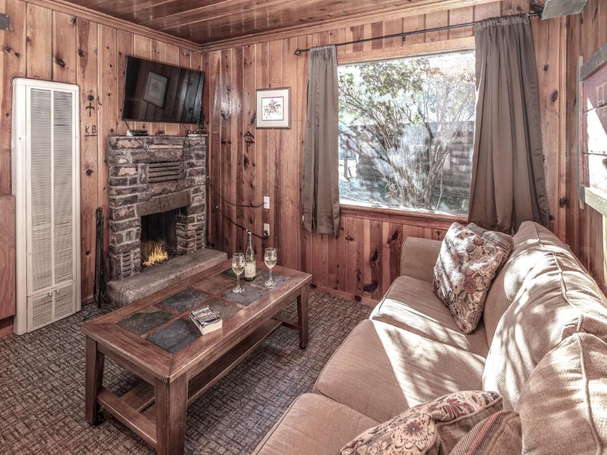 Destiny Cabin, 2 Bedrooms, Fireplace, Midtown, Sleeps 7 รุยโดโซ ภายนอก รูปภาพ